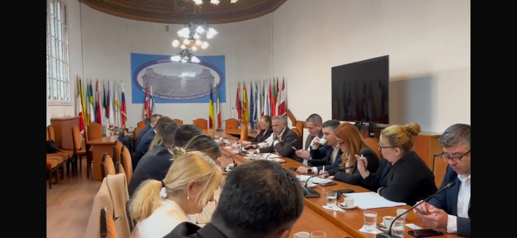 Ministerul Agriculturii și marile rețele comerciale stabilesc direcții comune pentru integrarea producătorilor români în retail