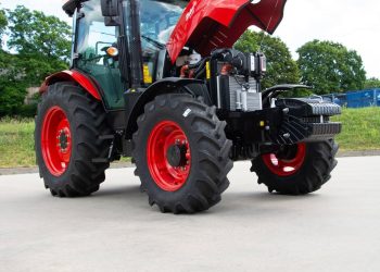 ZETOR lansează noua Serie 5, tractoarele care aduc mai multă putere și productivitate în ferme