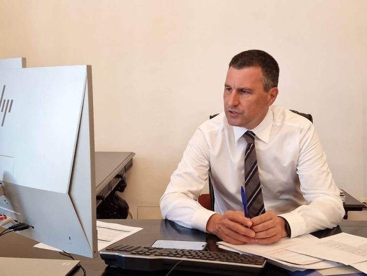 Ministrul Agriculturii anunță noi măsuri pentru combaterea pestei porcine africane și sprijinirea fermierilor