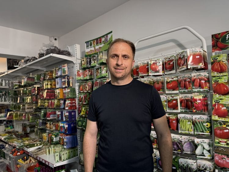 De la Fierbinți la supermarketuri: povestea lui Marian Spiridon, legumicultor cu 20 de ani de experiență