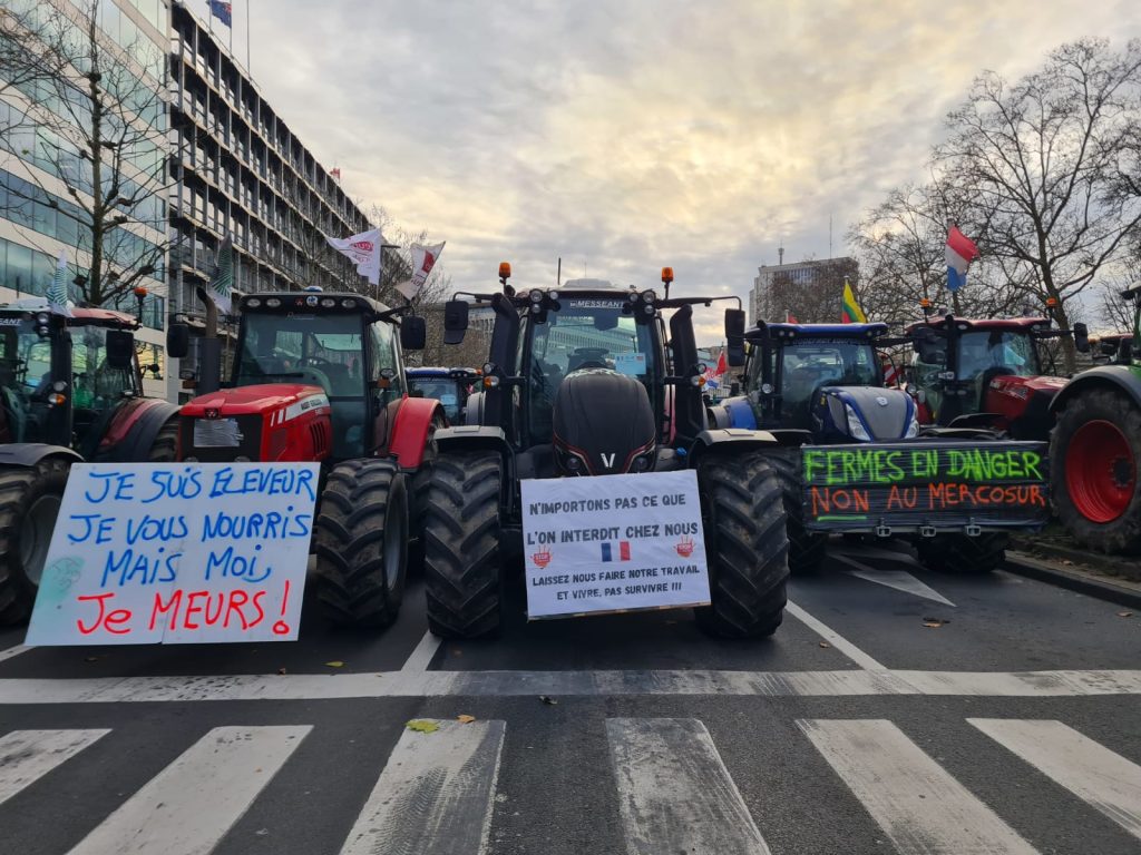 protest fermieri Strasbourg, Copa-Cogeca protest, Acord UE-MERCOSUR, fermieri români protest, PRO AGRO AAC, Alianța pentru Agricultură și Cooperare, agricultură românească, protest fermieri europeni, acord comercial UE